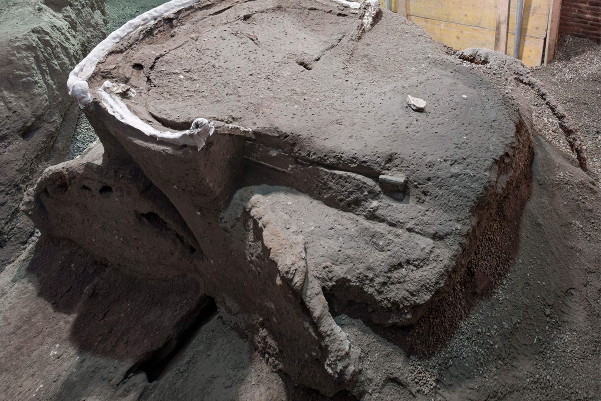 Arqueólogos encuentran carro romano 'casi intacto' 2000 años cerca de la antigua ciudad de Pompeya
