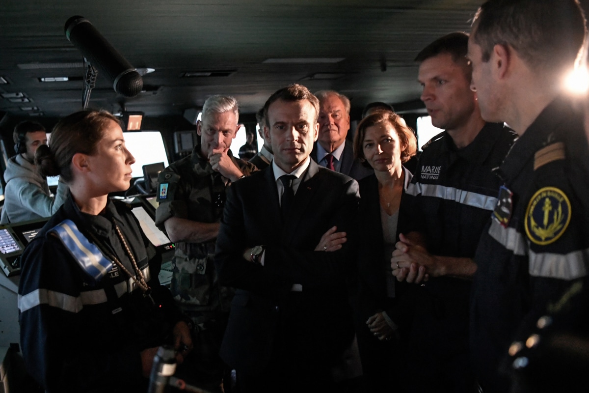 8 oficiales despedidos del ejército francés por amenazar con un golpe de Estado contra Macron